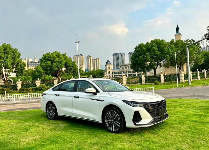 Chery Arrizo 8 2024 High-energy version 2.0T DCT gallop exterior photo 3 Chery Arrizo 8 2024 High-energy version 2.0T DCT gallop exterior photo 3
