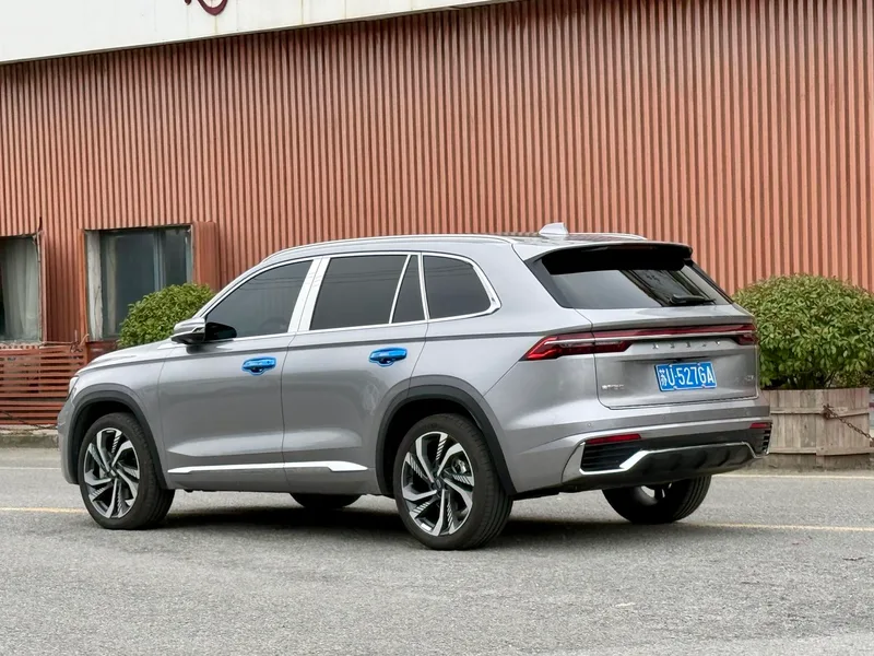 Geely Monjaro 2024 2.0TD High-power automatic two-wheel drive skyline version exterior photo 7 Geely Monjaro 2024 2.0TD High-power automatic two-wheel drive skyline version exterior photo 7