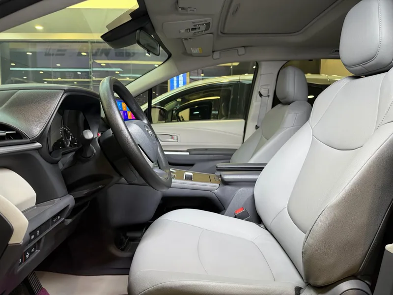Toyota Granvia 2023 Intelligent electric hybrid double engine 2.5L Luxury Edition exterior photo 8 Toyota Granvia 2023 Intelligent electric hybrid double engine 2.5L Luxury Edition exterior photo 8