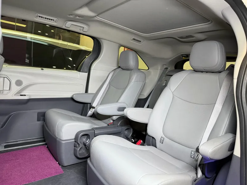 Toyota Granvia 2023 Intelligent electric hybrid double engine 2.5L Luxury Edition interior photo 10 Toyota Granvia 2023 Intelligent electric hybrid double engine 2.5L Luxury Edition interior photo 10