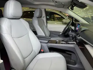 Toyota Granvia 2023 Intelligent electric hybrid double engine 2.5L Luxury Edition interior photo 11 Toyota Granvia 2023 Intelligent electric hybrid double engine 2.5L Luxury Edition interior photo 11