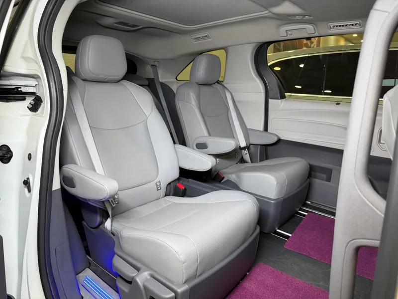 Toyota Granvia 2023 Intelligent electric hybrid double engine 2.5L Luxury Edition interior photo 13 Toyota Granvia 2023 Intelligent electric hybrid double engine 2.5L Luxury Edition interior photo 13
