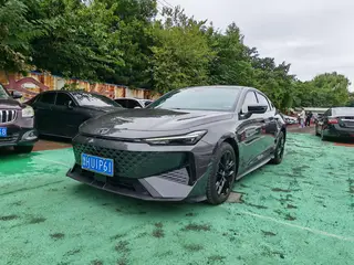 Changan UNI-V 2024 1.5T Tipo de lujo