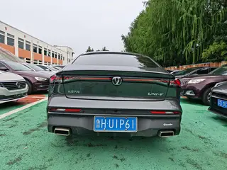 Changan UNI-V 2024 1.5T Премиум-класса экстерьер фото 6