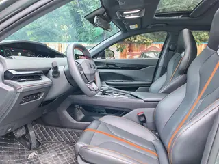 Changan UNI-V 2024 1.5T Премиум-класса экстерьер фото 7