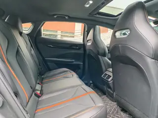 Changan UNI-V 2024 1.5T Премиум-класса интерьер фото 12