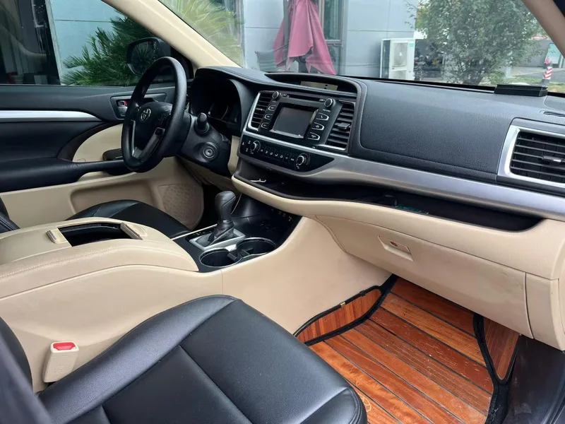 Toyota Highlander 2018 2.0T Version élite à deux roues motrices 7 Siège État VI intérieur photo 6