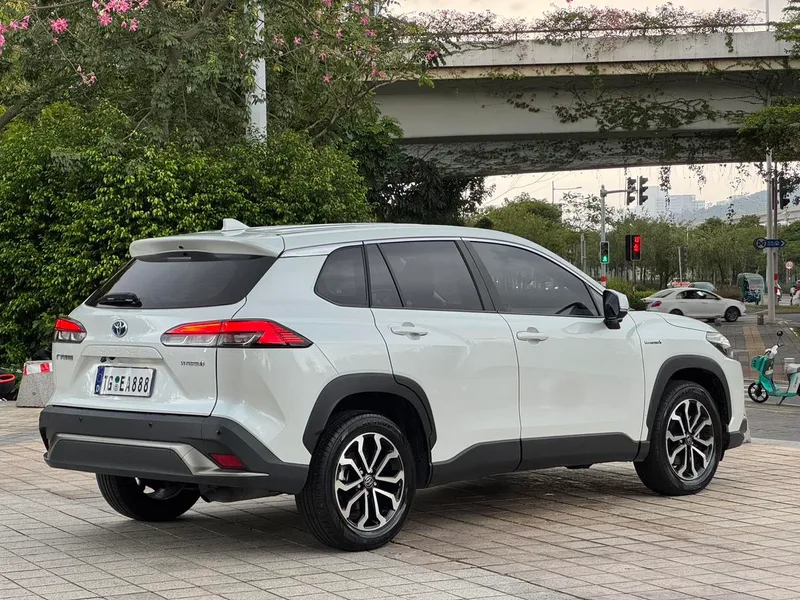 Toyota Frontlander 2024 2.0L Intelligent electric hybrid double engine Luxury Edition exterior photo 4