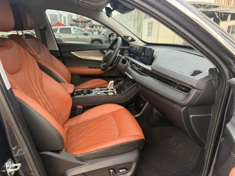 Chery Tiggo 8 PLUS 2022 290TGDI DCT Haoxiang Edition interior photo 11