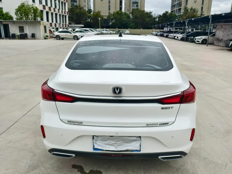Changan Eado 2020 PLUS Baleine bleue NE 1.4T GDI Type phare automatique extérieur photo 4