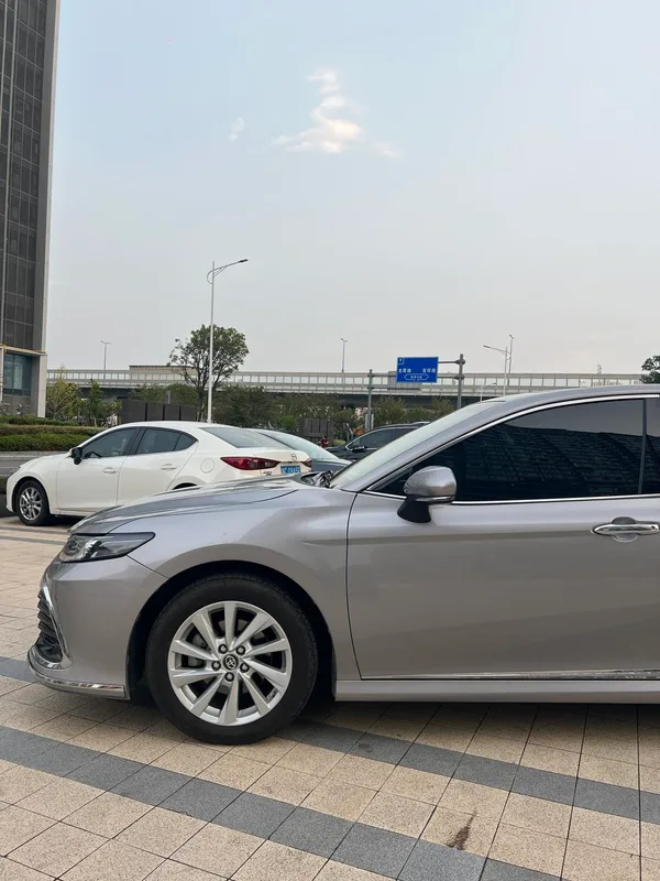 Toyota Camry 2023 2.0GVP Лидерская версия экстерьер фото 4 Toyota Camry 2023 2.0GVP Лидерская версия экстерьер фото 4