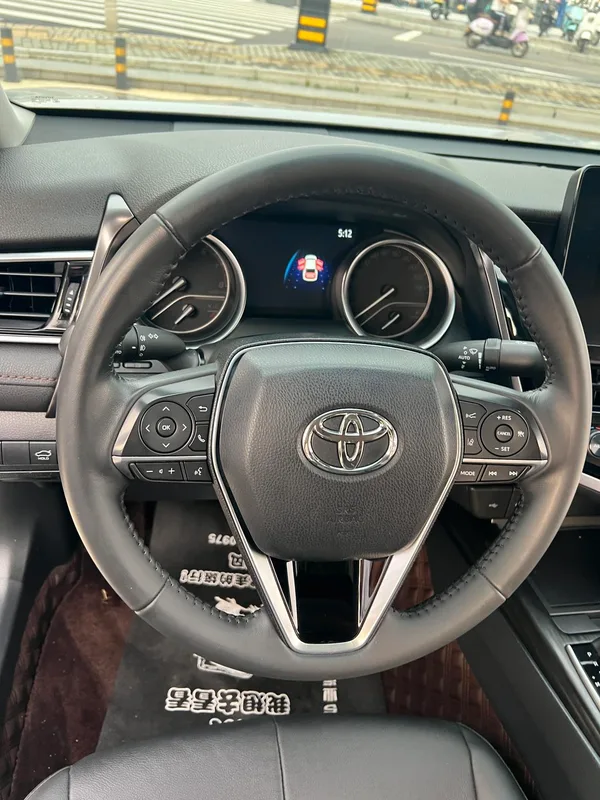 Toyota Camry 2023 2.0GVP Лидерская версия экстерьер фото 8 Toyota Camry 2023 2.0GVP Лидерская версия экстерьер фото 8