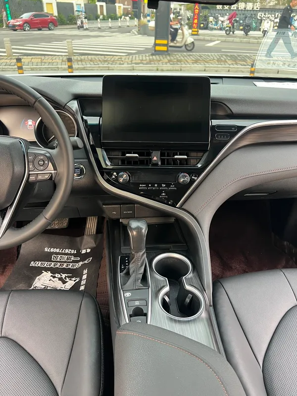 Toyota Camry 2023 2.0GVP Лидерская версия экстерьер фото 9 Toyota Camry 2023 2.0GVP Лидерская версия экстерьер фото 9