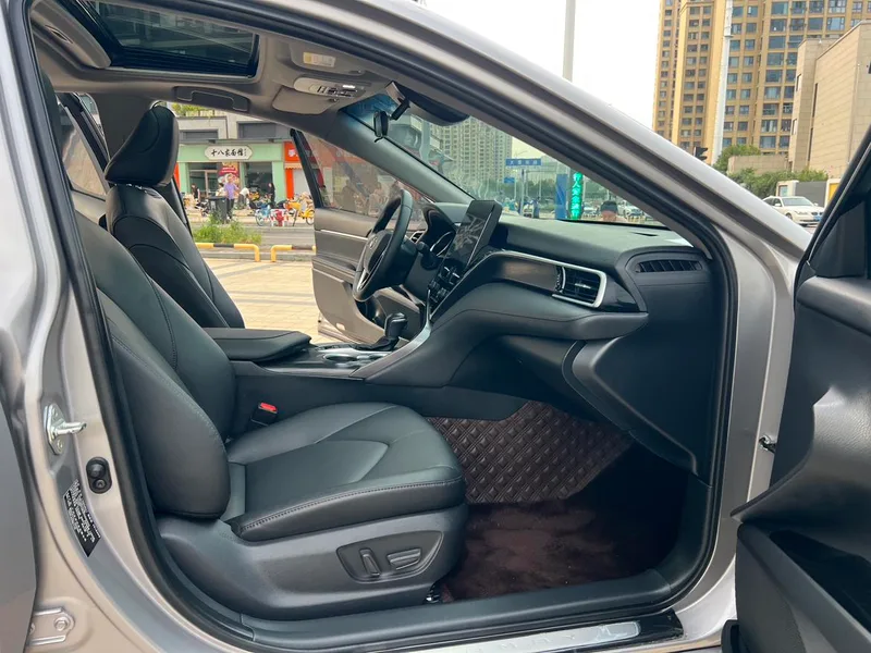Toyota Camry 2023 2.0GVP Лидерская версия интерьер фото 11 Toyota Camry 2023 2.0GVP Лидерская версия интерьер фото 11