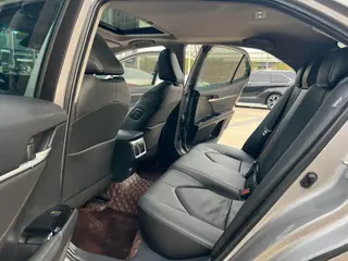 Toyota Camry 2023 2.0GVP Лидерская версия интерьер фото 12 Toyota Camry 2023 2.0GVP Лидерская версия интерьер фото 12