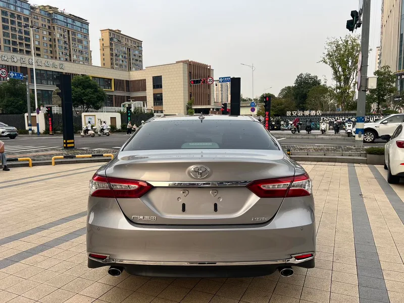 Toyota Camry 2023 2.0GVP Лидерская версия интерьер фото 19 Toyota Camry 2023 2.0GVP Лидерская версия интерьер фото 19
