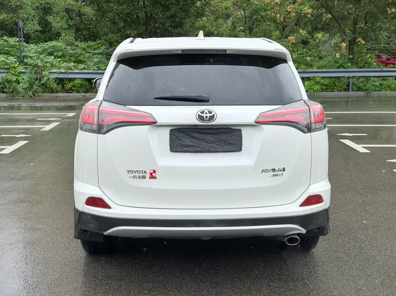 Toyota RAV4 2018 2.5L Élite automatique à quatre roues motrices i Version extérieur photo 5 Toyota RAV4 2018 2.5L Élite automatique à quatre roues motrices i Version extérieur photo 5