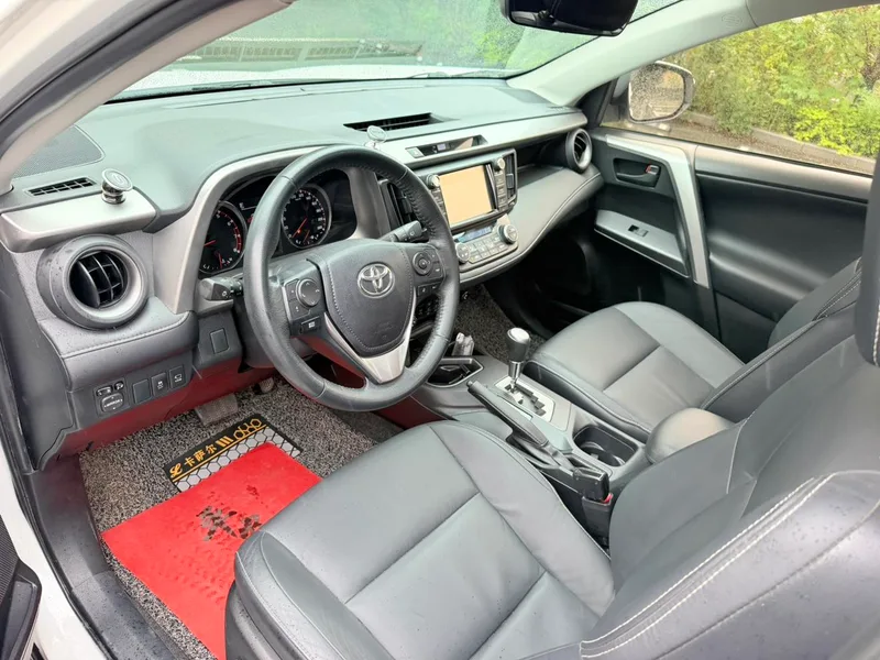 Toyota RAV4 2018 2.5L Élite automatique à quatre roues motrices i Version extérieur photo 9 Toyota RAV4 2018 2.5L Élite automatique à quatre roues motrices i Version extérieur photo 9