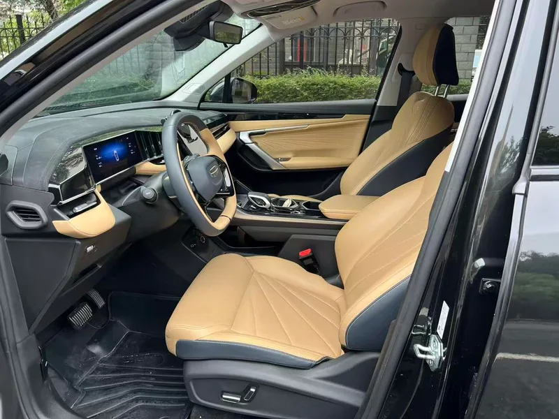 Geely Boyue L 2023 1.5TD DCT Acabado premium exterior foto 4