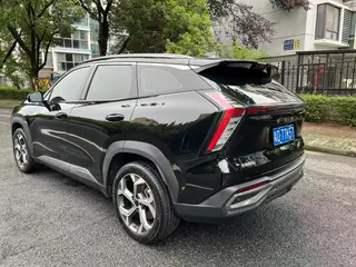 Geely Boyue L 2023 1.5TD DCT Acabado premium interior foto 7