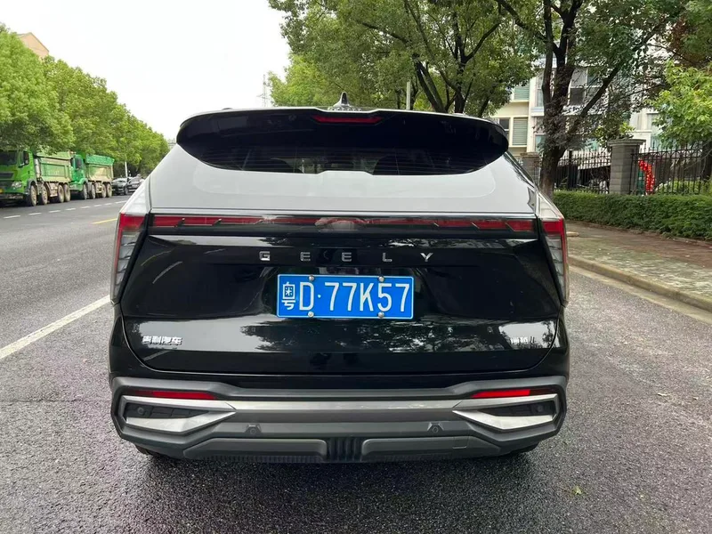 Geely Boyue L 2023 1.5TD DCT Acabado premium interior foto 8