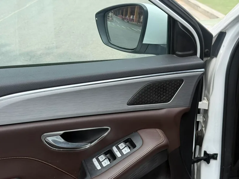 Jetour X90 PLUS 2021 1.6TD DCT Villa interior foto 12 Jetour X90 PLUS 2021 1.6TD DCT Villa interior foto 12