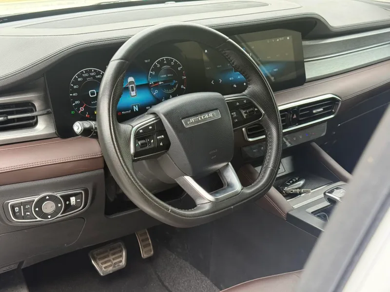 Jetour X90 PLUS 2021 1.6TD DCT Villa interior foto 13 Jetour X90 PLUS 2021 1.6TD DCT Villa interior foto 13