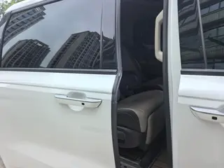 Kia Carnival 2021 2.0T Флагманская модель интерьер фото 11