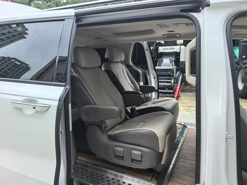 Kia Carnival 2021 2.0T Флагманская модель интерьер фото 19