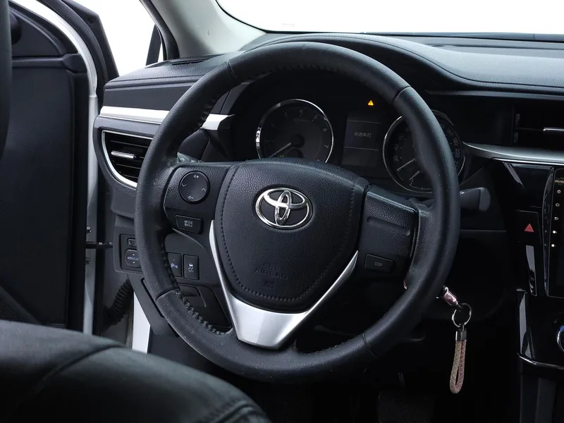 Toyota Corolla 2017 1.2T CVT GL-i интерьер фото 11