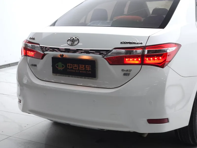 Toyota Corolla 2017 1.2T CVT GL-i интерьер фото 16