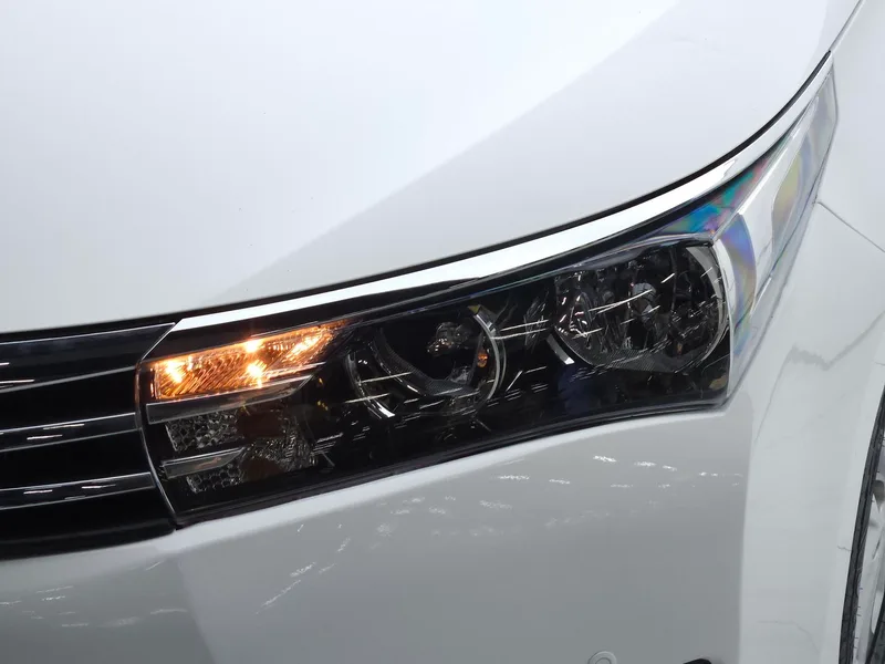 Toyota Corolla 2017 1.2T CVT GL-i интерьер фото 18
