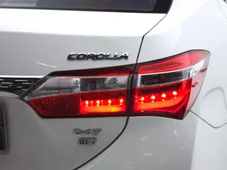 Toyota Corolla 2017 1.2T CVT GL-i интерьер фото 19