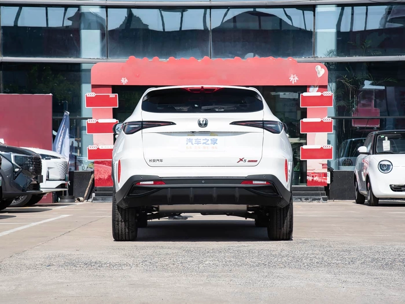 Changan X5 PLUS 2026 Second generation 1.5T Pioneer PRO exterior photo 6 Changan X5 PLUS 2026 Second generation 1.5T Pioneer PRO exterior photo 6