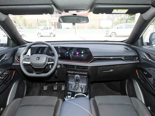 Changan X5 PLUS 2026 Second generation 1.5L MT Luxury Edition exterior photo 10 Changan X5 PLUS 2026 Second generation 1.5L MT Luxury Edition exterior photo 10