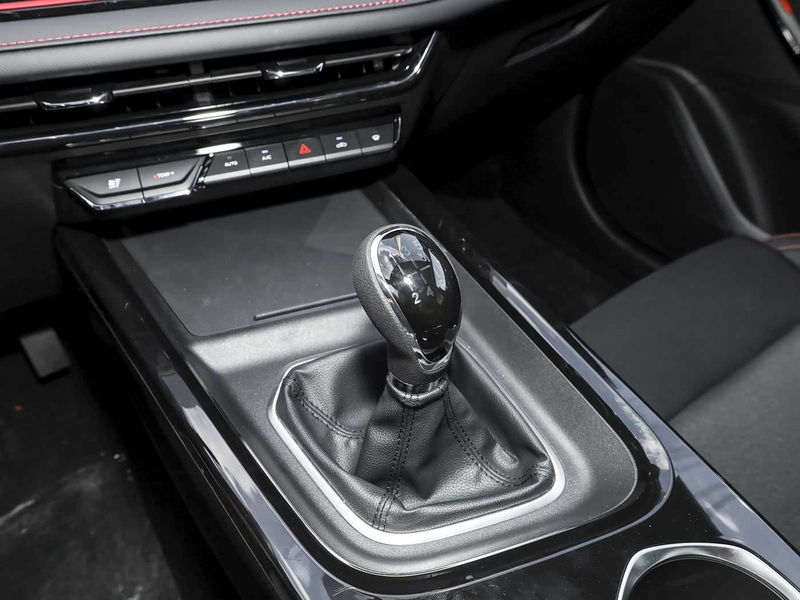 Changan X5 PLUS 2026 Second generation 1.5L MT Luxury Edition interior photo 11 Changan X5 PLUS 2026 Second generation 1.5L MT Luxury Edition interior photo 11