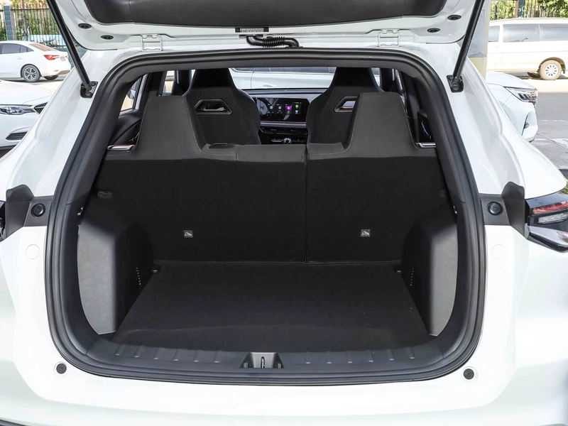 Changan X5 PLUS 2026 Second generation 1.5L MT Luxury Edition interior photo 18 Changan X5 PLUS 2026 Second generation 1.5L MT Luxury Edition interior photo 18