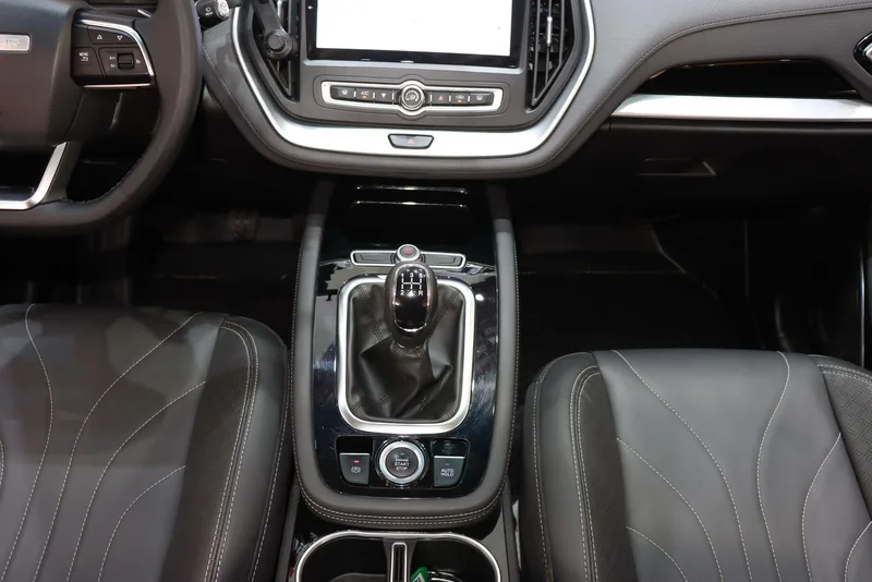 Jetour X70 2018 1.5T Versión manual Yuexing interior foto 14 Jetour X70 2018 1.5T Versión manual Yuexing interior foto 14