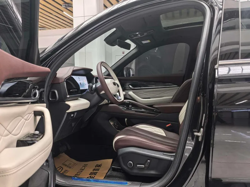 Geely Monjaro 2024 2.0TD High-power automatic two-wheel drive cloud version interior photo 11 Geely Monjaro 2024 2.0TD High-power automatic two-wheel drive cloud version interior photo 11