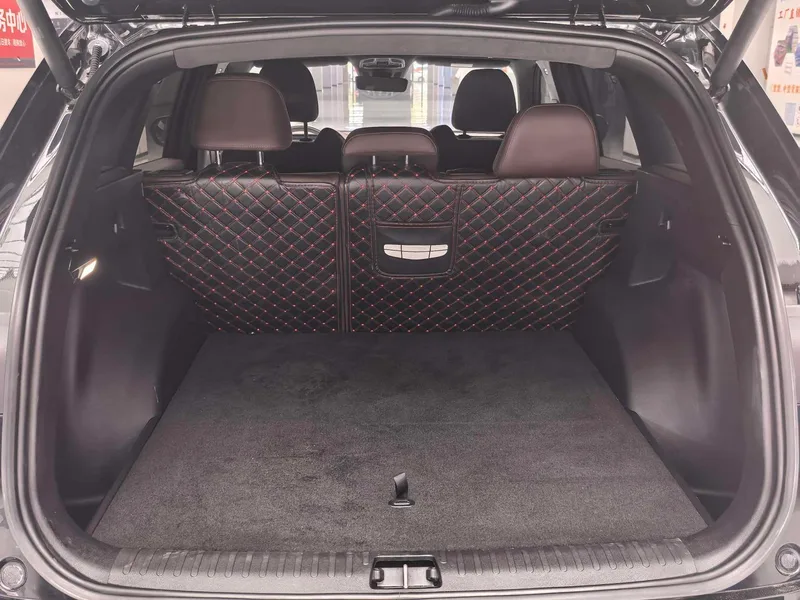 Geely Monjaro 2024 2.0TD High-power automatic two-wheel drive cloud version interior photo 14 Geely Monjaro 2024 2.0TD High-power automatic two-wheel drive cloud version interior photo 14