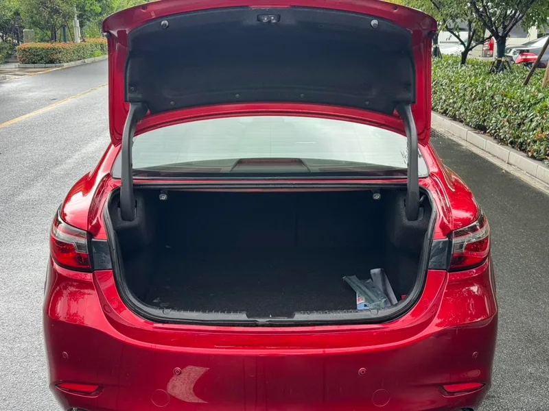 Mazda Atenza 2020 2.5L Blue Sky Respect Edition interior photo 18 Mazda Atenza 2020 2.5L Blue Sky Respect Edition interior photo 18