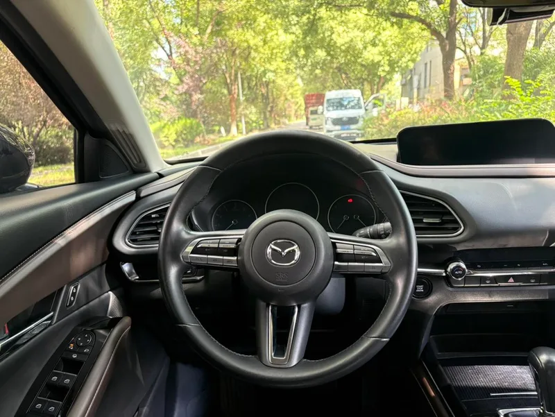 Mazda CX-30 2021 2.0L Tipo Jiayue automático interior foto 11