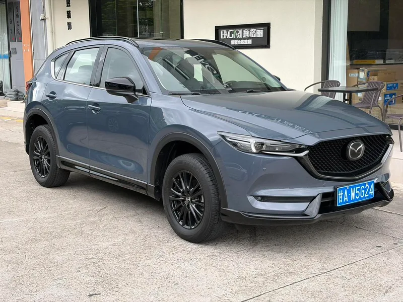 Mazda CX-5 2021 2.0L Automatic two-wheel drive black knight type exterior photo 2 Mazda CX-5 2021 2.0L Automatic two-wheel drive black knight type exterior photo 2