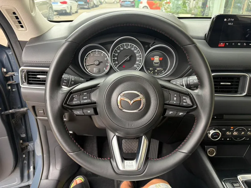 Mazda CX-5 2021 2.0L Automatic two-wheel drive black knight type interior photo 12 Mazda CX-5 2021 2.0L Automatic two-wheel drive black knight type interior photo 12