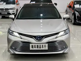 Toyota Camry 2018 Doble motor 2.5HG Edición de lujo exterior foto 2 Toyota Camry 2018 Doble motor 2.5HG Edición de lujo exterior foto 2