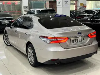 Toyota Camry 2018 Doble motor 2.5HG Edición de lujo exterior foto 3 Toyota Camry 2018 Doble motor 2.5HG Edición de lujo exterior foto 3