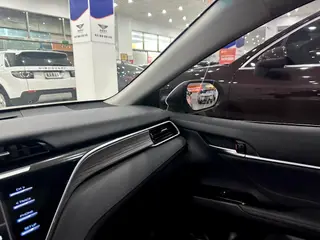 Toyota Camry 2018 Doble motor 2.5HG Edición de lujo interior foto 14 Toyota Camry 2018 Doble motor 2.5HG Edición de lujo interior foto 14