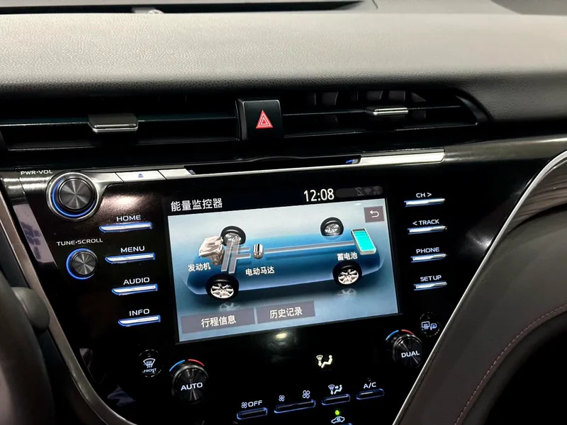 Toyota Camry 2018 Doble motor 2.5HG Edición de lujo interior foto 15 Toyota Camry 2018 Doble motor 2.5HG Edición de lujo interior foto 15