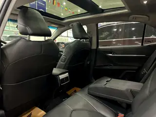 Toyota Camry 2018 Doble motor 2.5HG Edición de lujo interior foto 18 Toyota Camry 2018 Doble motor 2.5HG Edición de lujo interior foto 18