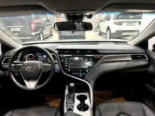 Toyota Camry 2018 Doble motor 2.5HG Edición de lujo interior foto 20 Toyota Camry 2018 Doble motor 2.5HG Edición de lujo interior foto 20
